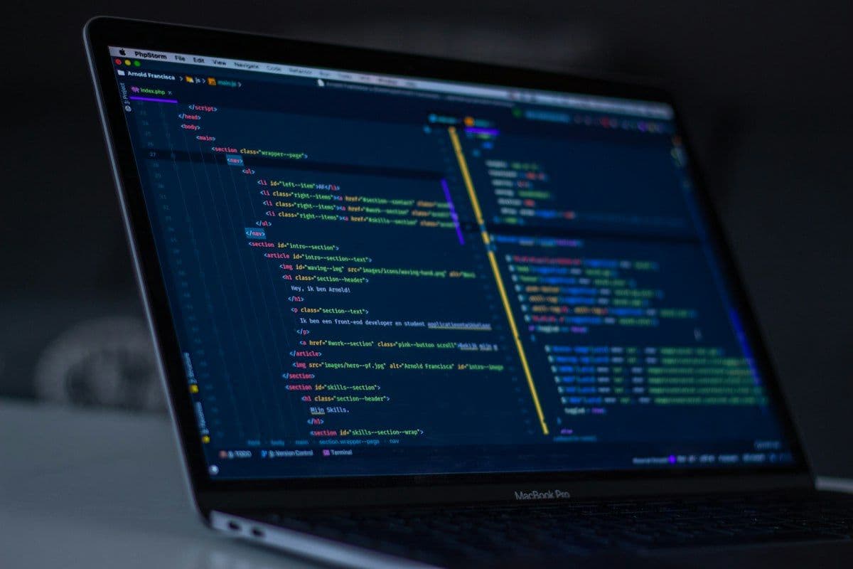 توسيع نطاق تطبيقات Next.js للشركات الكبرى